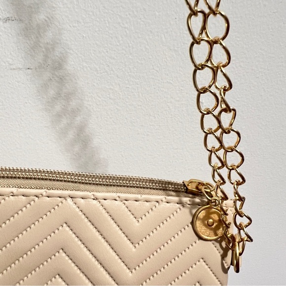 Elegant Chevron Leatherette Cream Gold Chain Shoulder Crossbody Bag - Picture 3 of 4